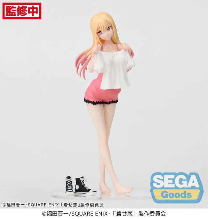 My Dress-Up Darling Marin Kitagawa Trying On Figure