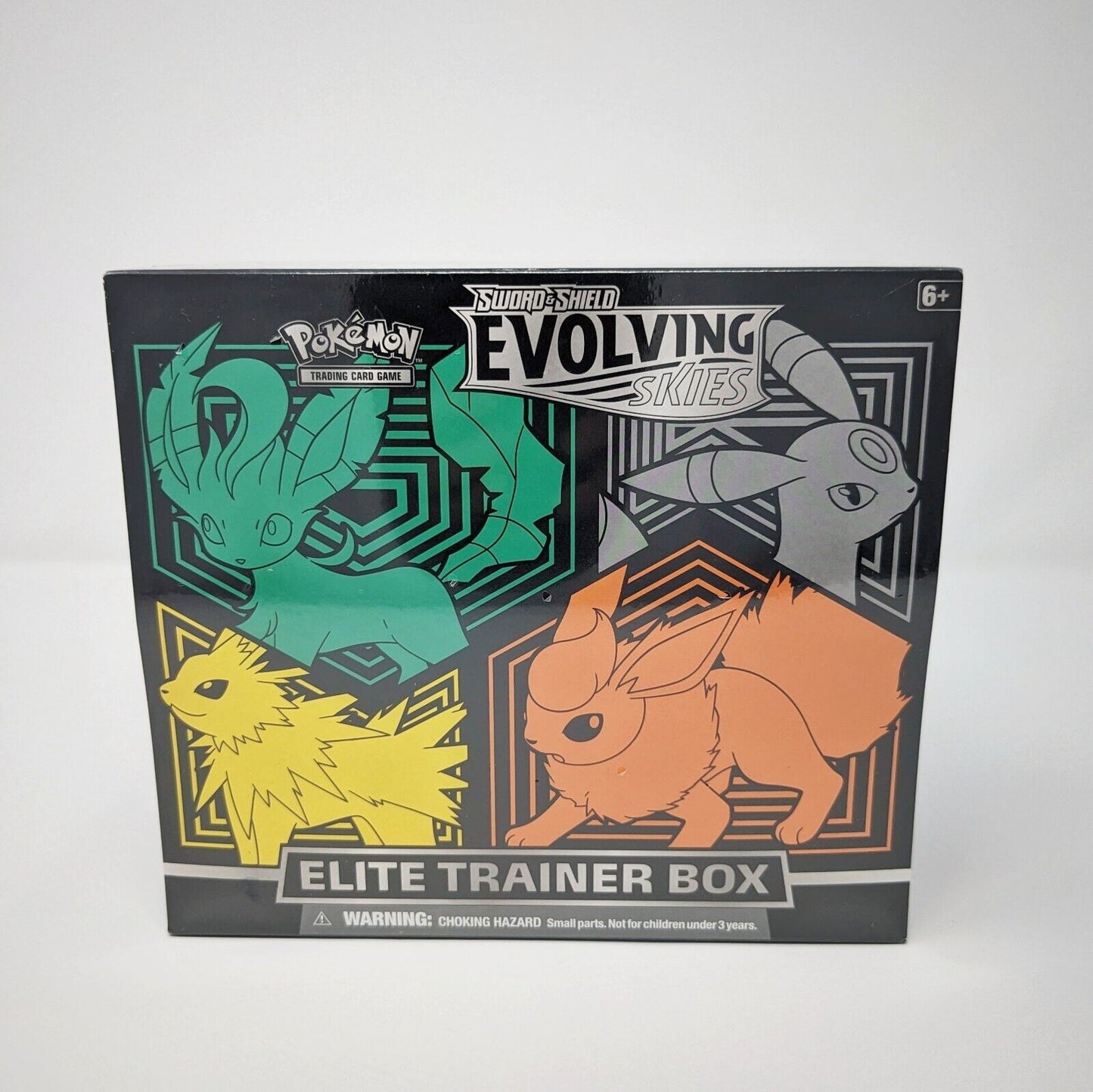Evolving Skies Elite Trainer Box Leafeon