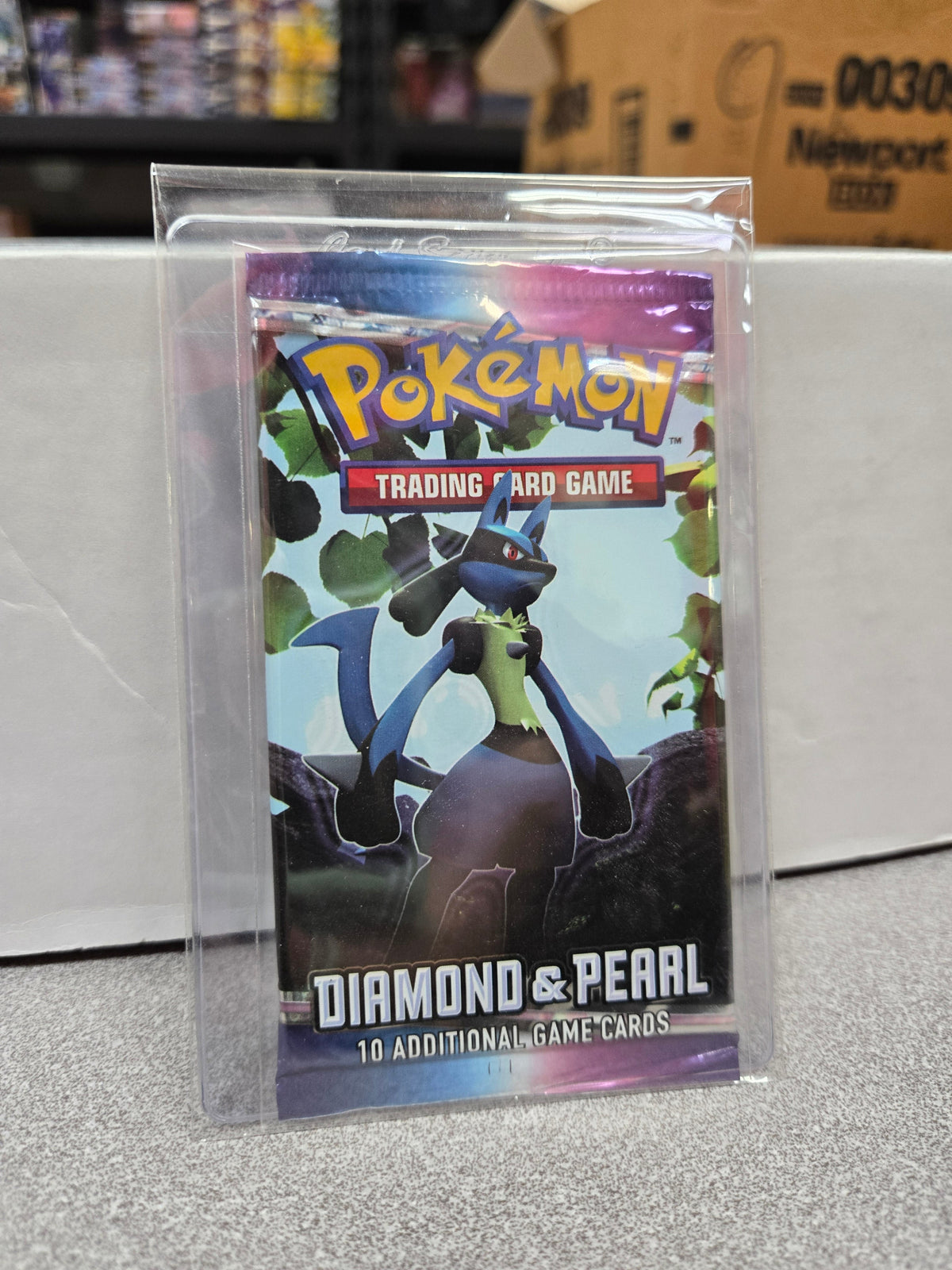 Pokemon Diamond & Pearl Base Set Booster Pack (Lucario)
