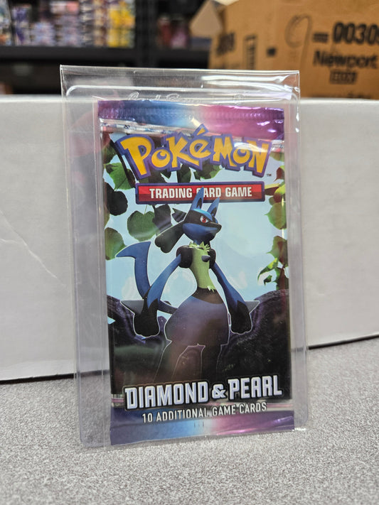 Pokemon Diamond & Pearl Base Set Booster Pack (Lucario)